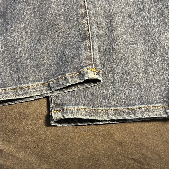 Levi's Classic Indigo Jeans, elastic waistband, size 14Short - Picture 6 of 11